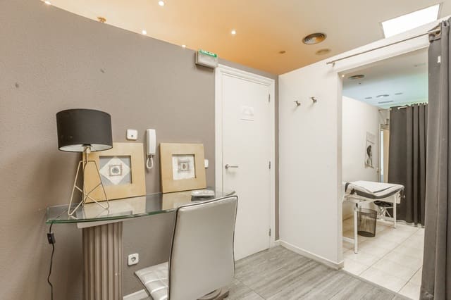 Commercieel te koop in Pamplona - € 165.900 (Ref: 9344514)