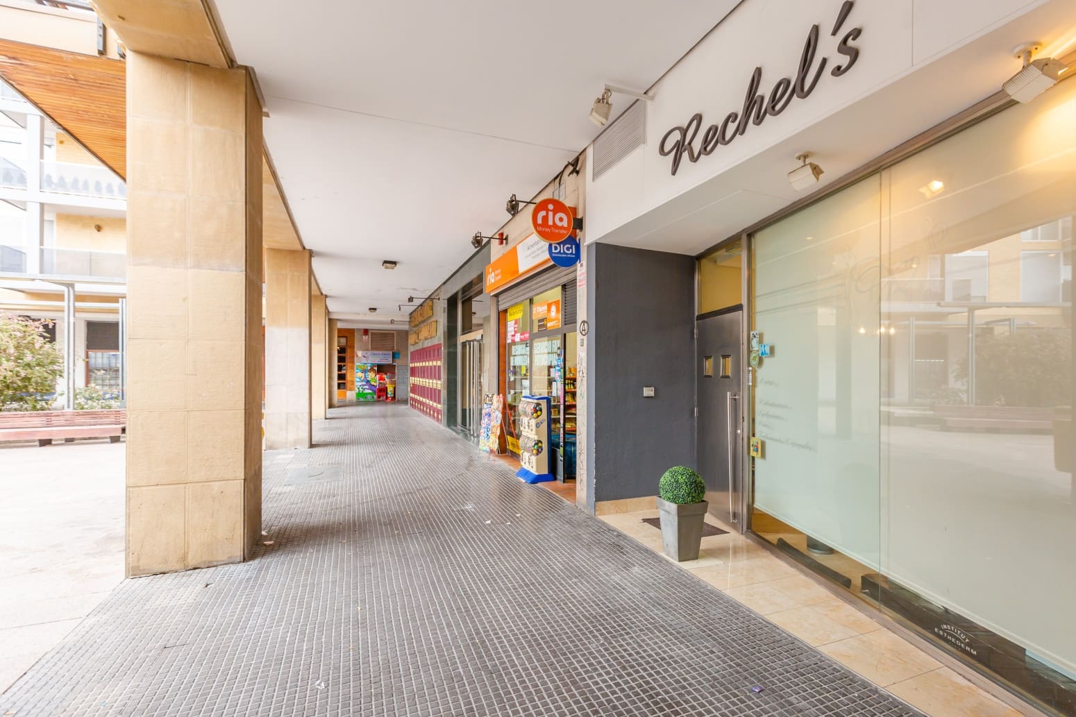 Comercial para venda em Pamplon - 165 900 € (Ref: 9344514)