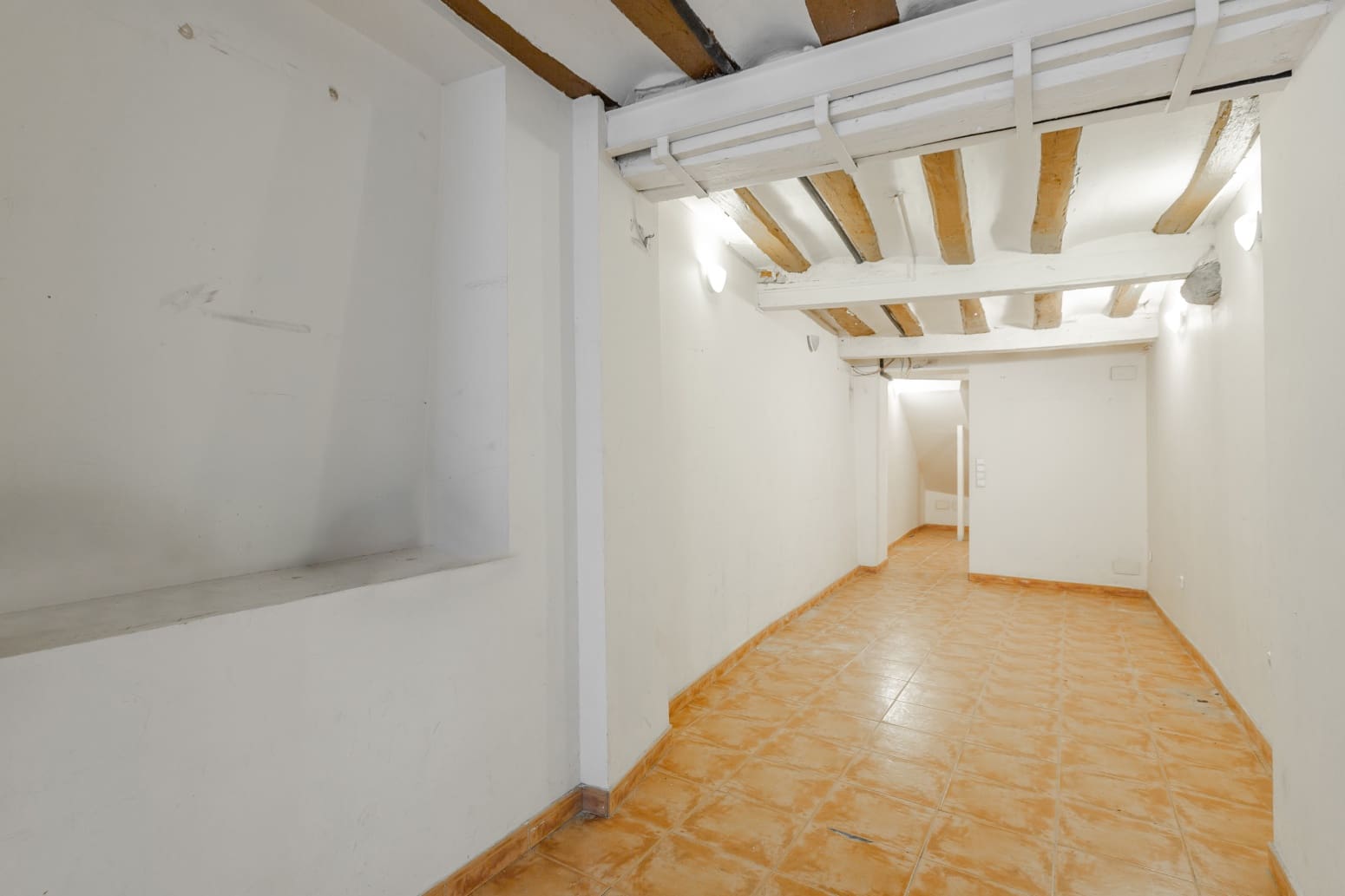 Erhverv til salg i Pamplona / Iruna - € 72.000 (Ref: 9347033)