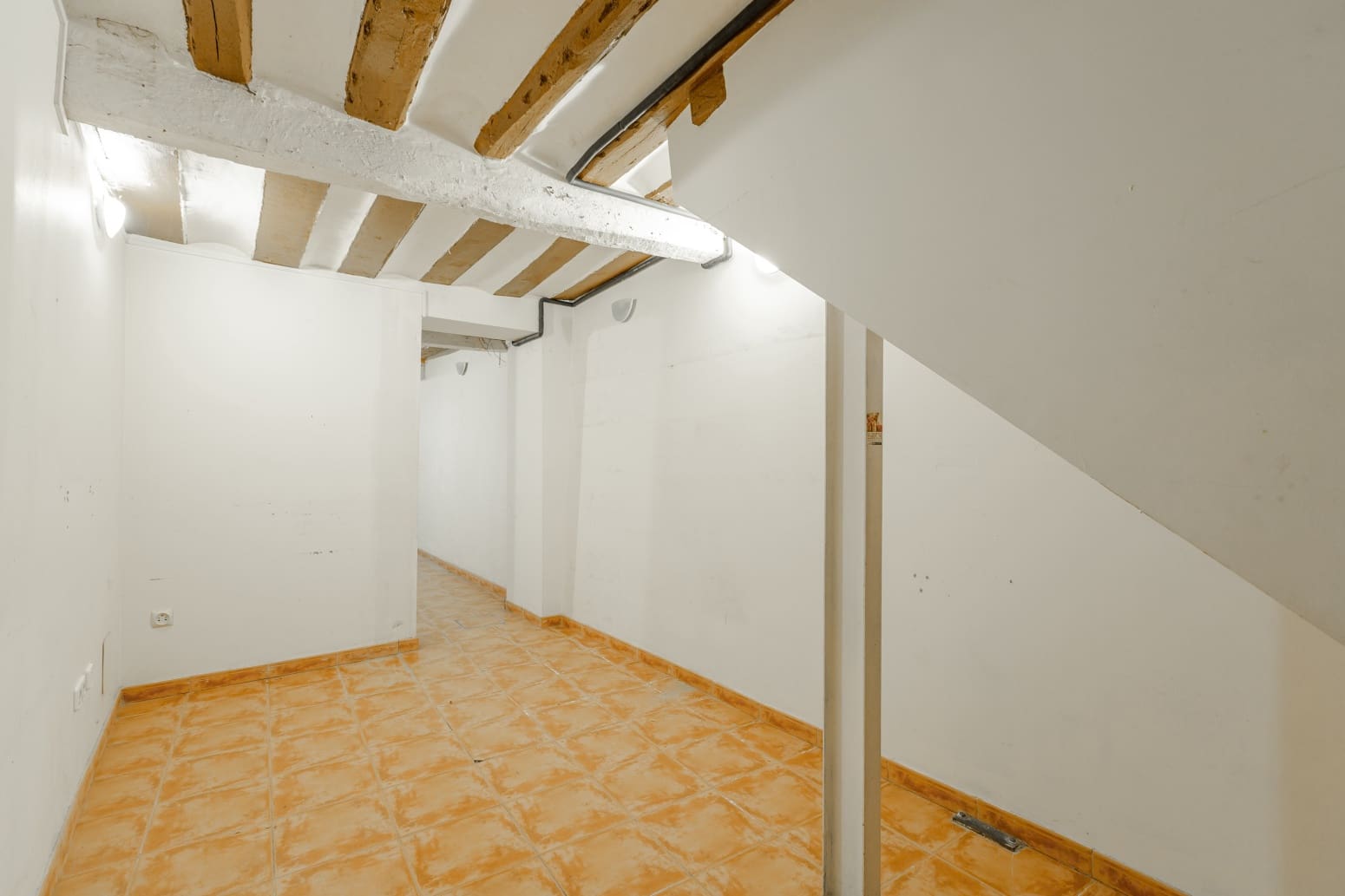 Erhverv til salg i Pamplona / Iruna - € 72.000 (Ref: 9347033)