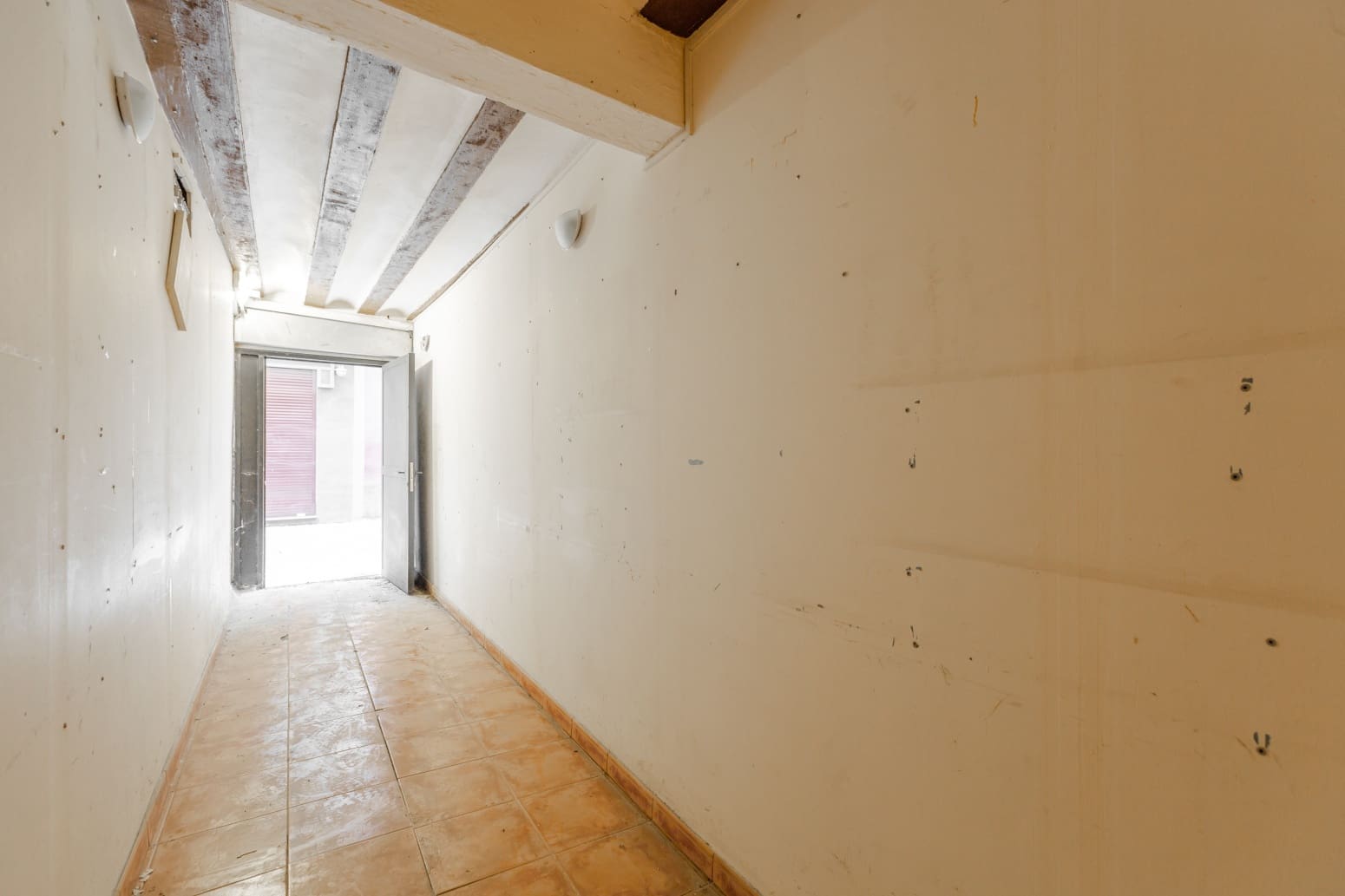 Erhverv til salg i Pamplona / Iruna - € 72.000 (Ref: 9347033)