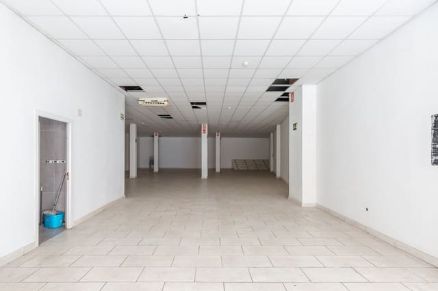 Erhverv til salg i Pamplona / Iruña - € 325.000 (Ref: 9353257)