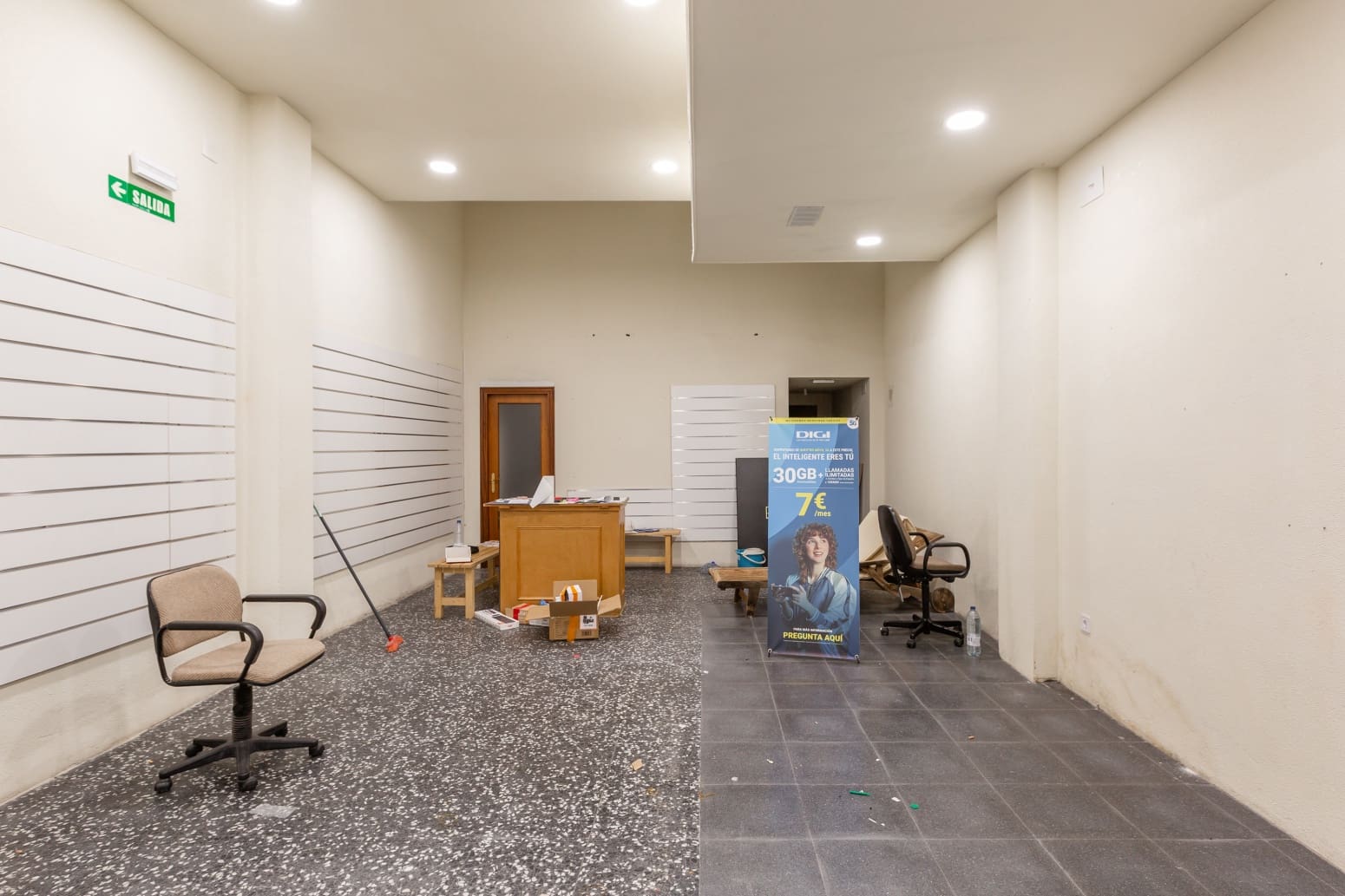 Commercieel te koop in Burlada - € 170.000 (Ref: 9353258)