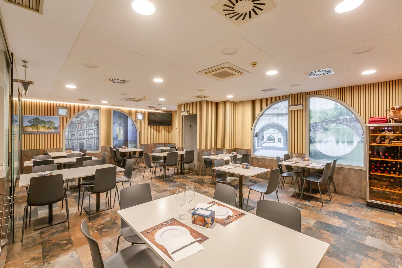 Biznes na sprzedaż w Pampeluna - 136 000 € (Ref: 9371885)