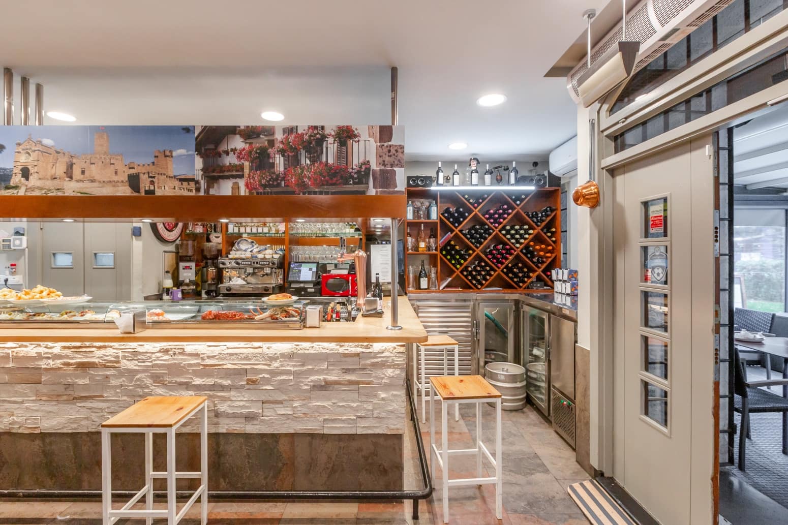 Biznes na sprzedaż w Pampeluna - 136 000 € (Ref: 9371885)