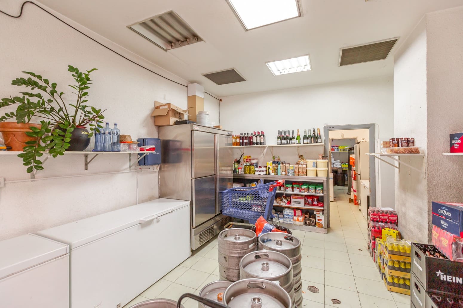 Biznes na sprzedaż w Pampeluna - 136 000 € (Ref: 9371885)