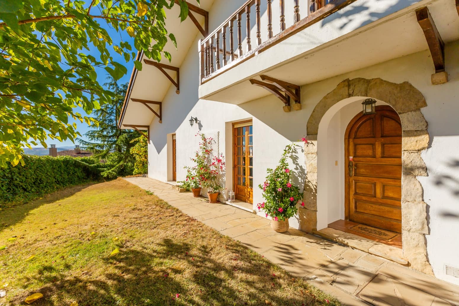 5 soverom Villa til salgs i Los Arcos med garasje - € 350 000 (Ref: 9378837)