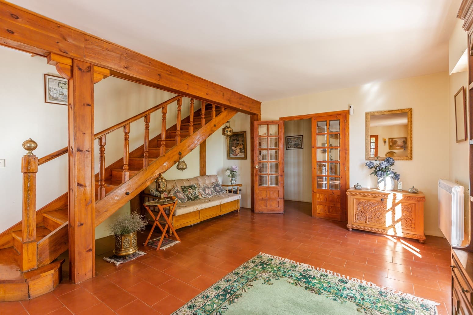 5 bedroom Villa for sale in Los Arcos with garage - € 350,000 (Ref: 9378837)