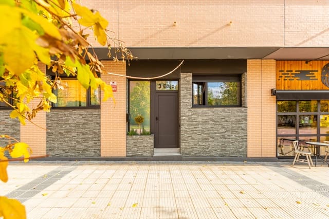 5 soveværelse Lejlighed til salg i Pamplona / Iruña - € 450.000 (Ref: 9382475)