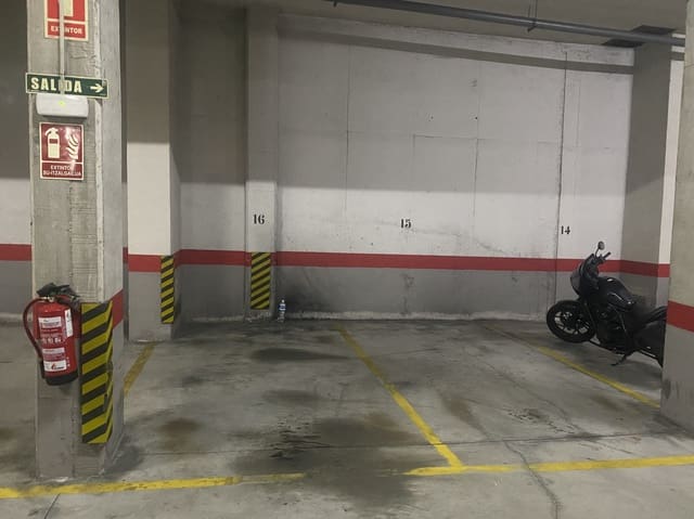 Garage for sale in Pamplona / Iruña - € 11,000 (Ref: 9385245)