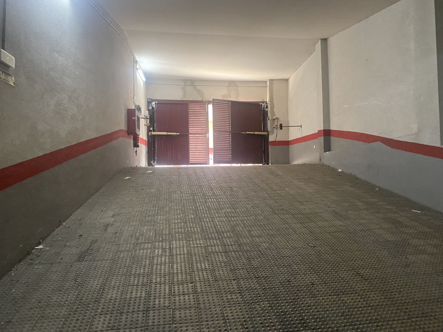 Garage à vendre à Pampelune - 11 000 € (Ref: 9385245)