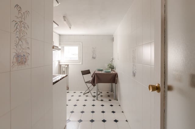 2 soveværelse Lejlighed til salg i Pamplona / Iruña - € 176.000 (Ref: 9387672)