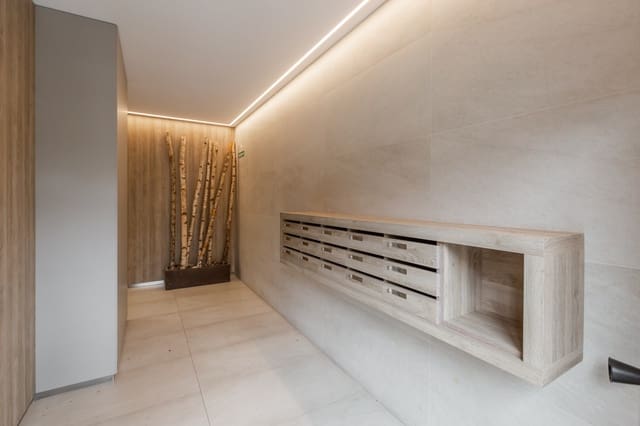 2 sypialnia Mieszkanie na sprzedaż w Pampeluna - 300 000 € (Ref: 9390391)