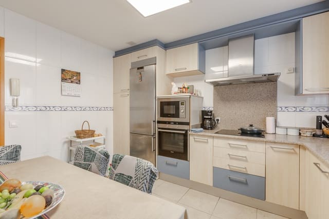 4 soveværelse Villa til salg i Berrioplano med swimmingpool garage - € 569.000 (Ref: 9390392)