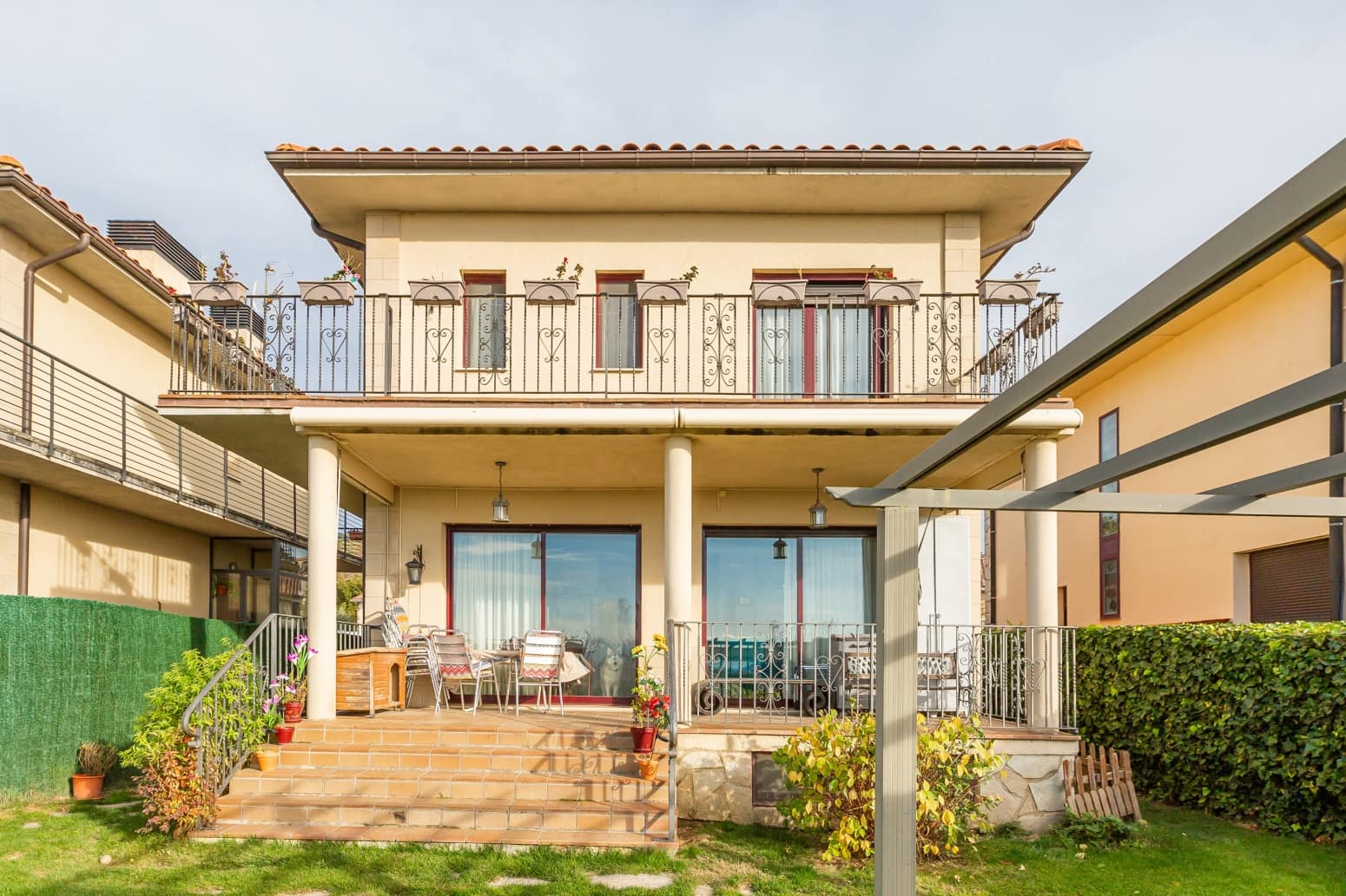 4 soveværelse Villa til salg i Berrioplano med swimmingpool garage - € 569.000 (Ref: 9390392)