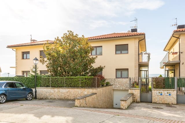 4 chambre Villa/Maison à vendre à Berrioplano avec piscine garage - 575 000 € (Ref: 9390392)