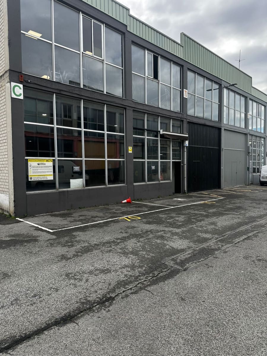 Commercieel te koop in Berriozar - € 450.000 (Ref: 9395825)