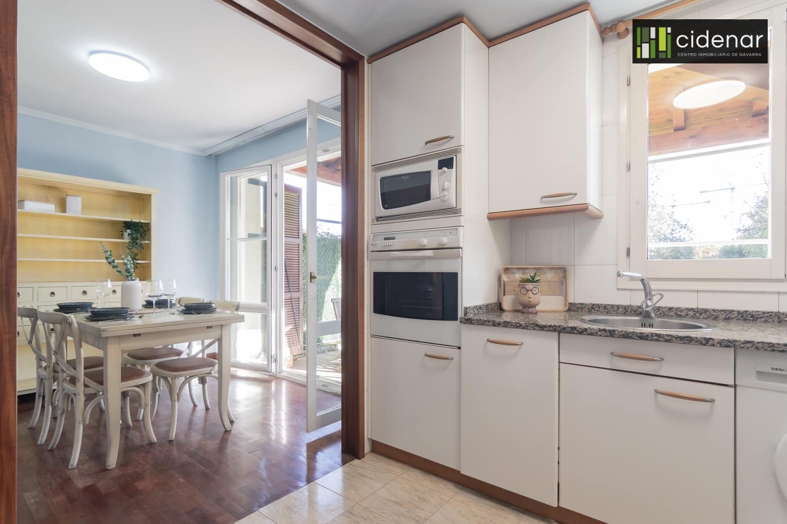 4 sovrum Villa till salu i Aranguren med garage - 560 000 € (Ref: 9400561)