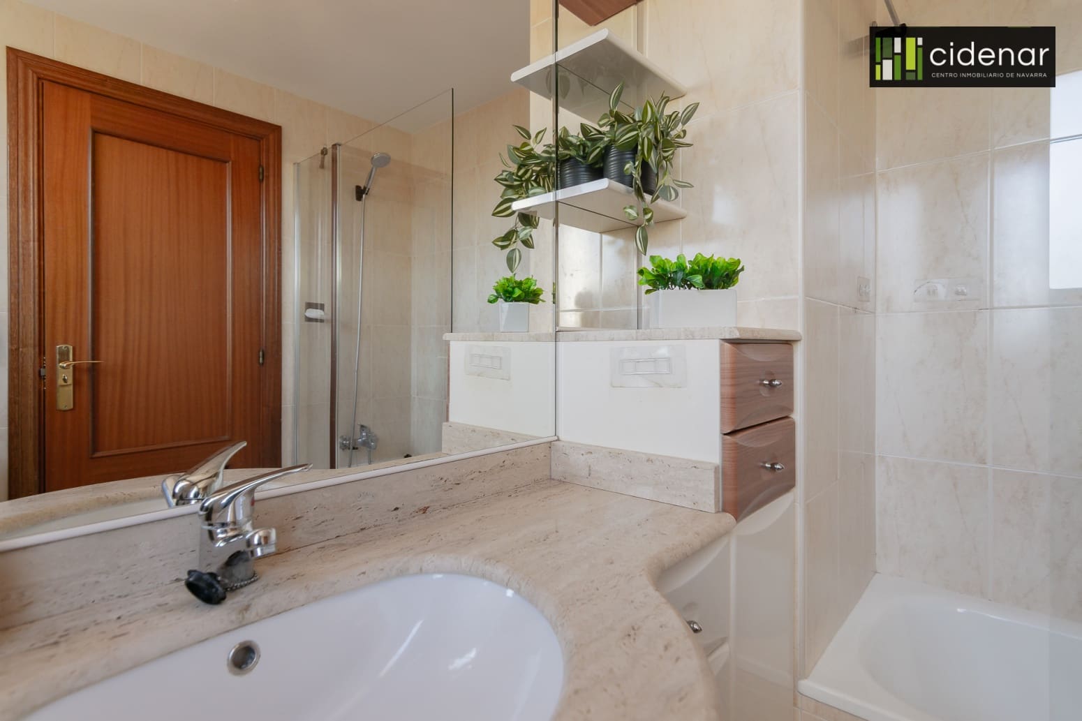 4 sovrum Villa till salu i Aranguren med garage - 560 000 € (Ref: 9400561)