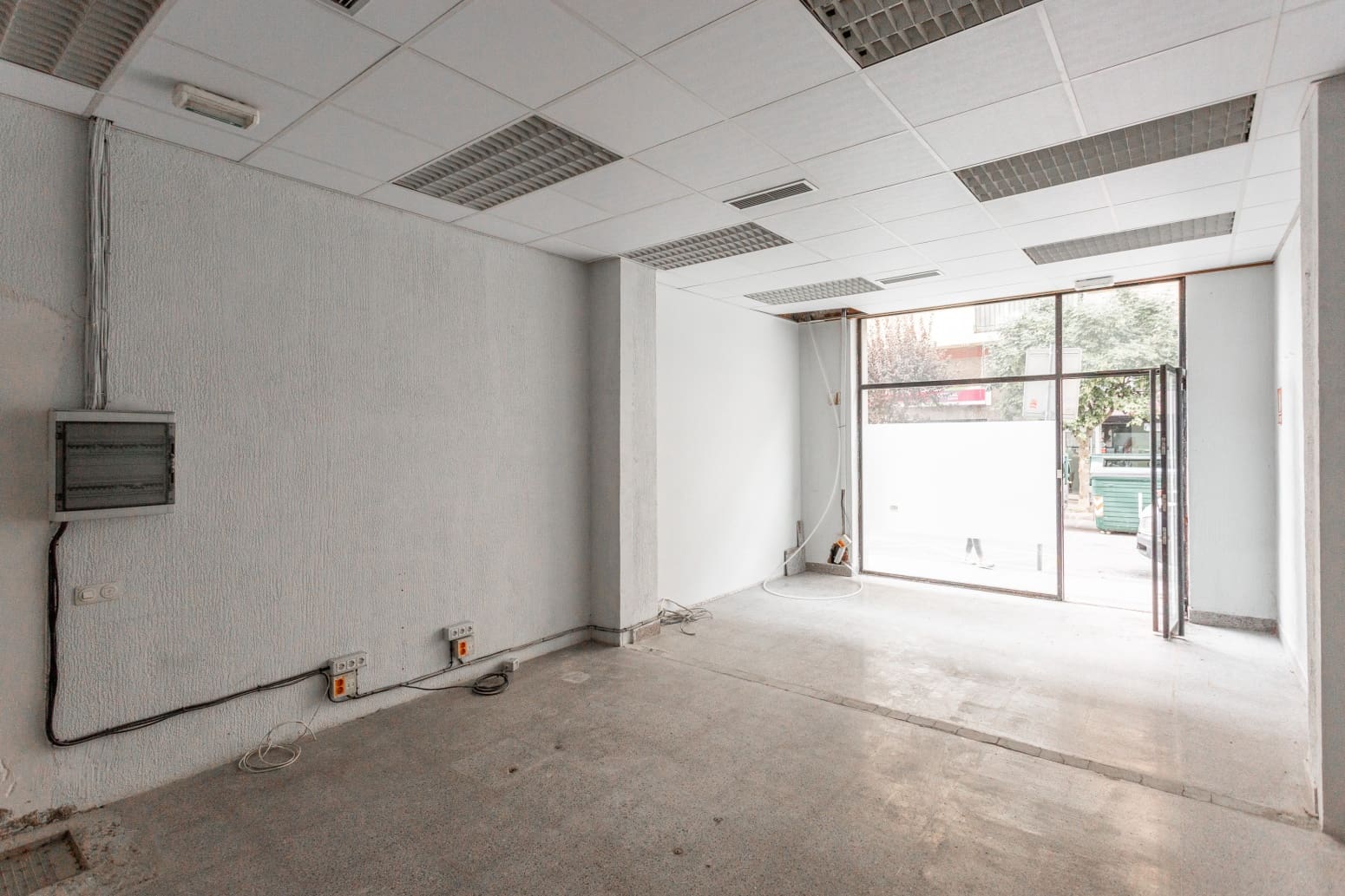 Commercial for sale in Berriozar - € 70,000 (Ref: 9403036)