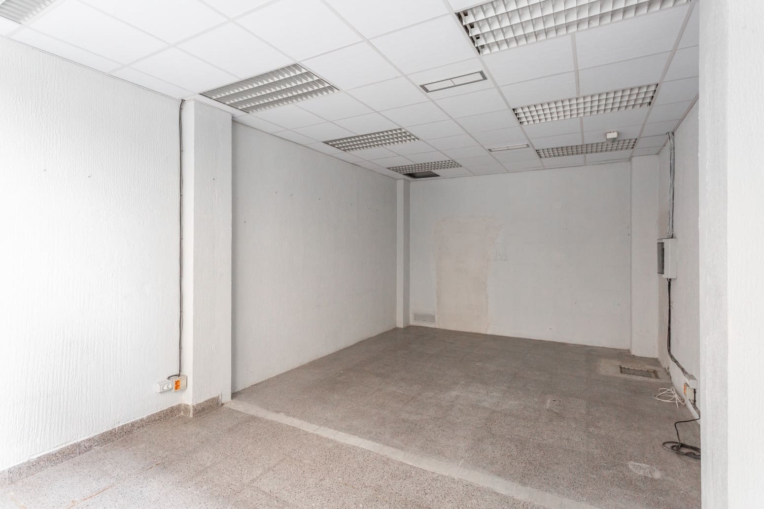 Commercial for sale in Berriozar - € 70,000 (Ref: 9403036)