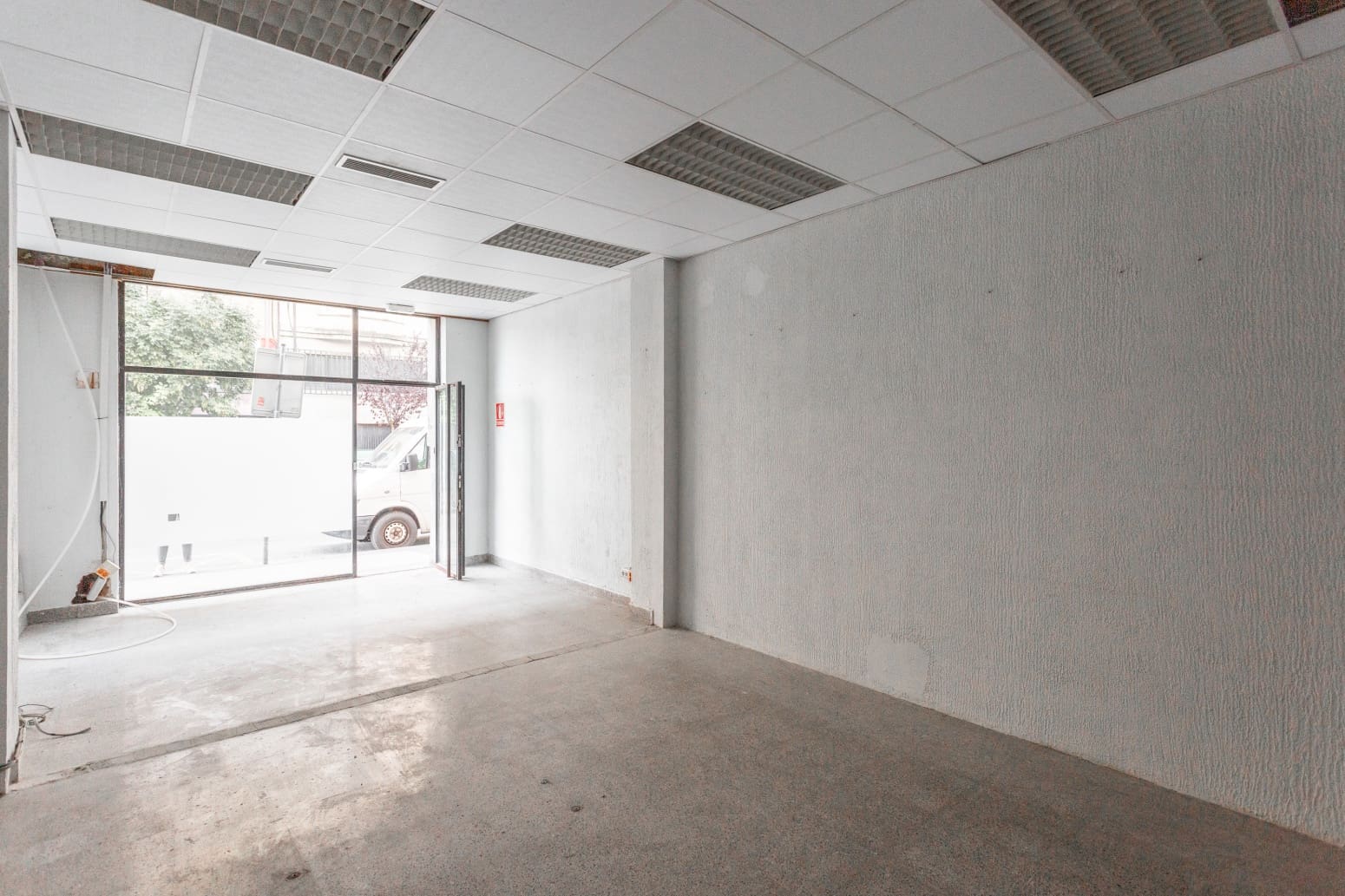 Commercial for sale in Berriozar - € 70,000 (Ref: 9403036)