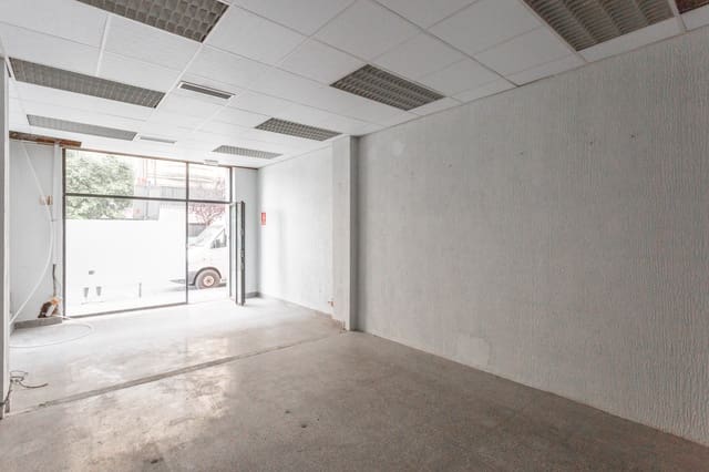 Commercial for sale in Berriozar - € 70,000 (Ref: 9403036)