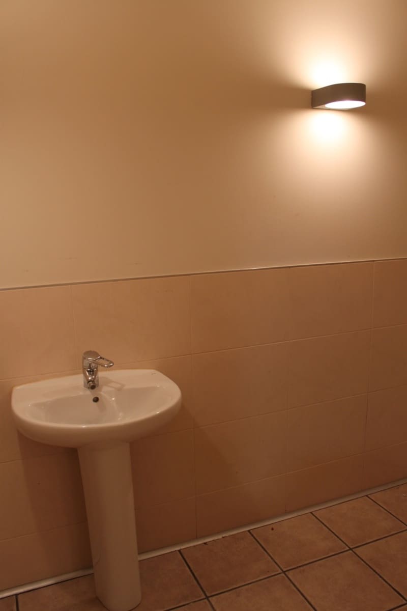 Erhverv til leje i Pamplona / Iruna - € 800 (Ref: 9422078)