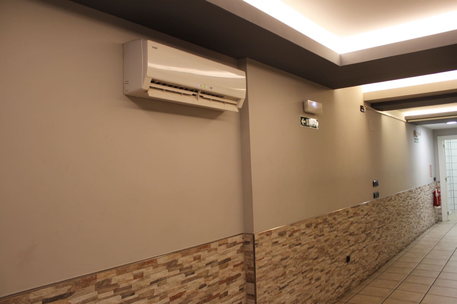 Erhverv til leje i Pamplona / Iruna - € 800 (Ref: 9422078)