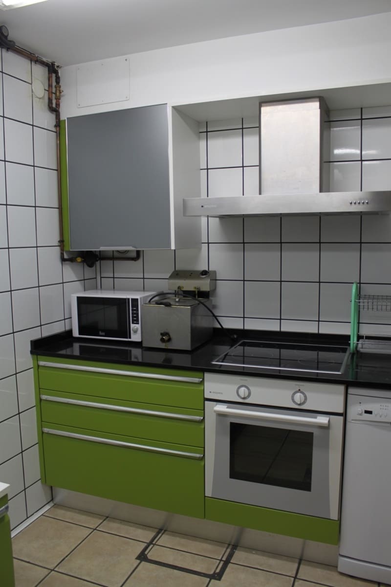 Erhverv til leje i Pamplona / Iruna - € 800 (Ref: 9422078)