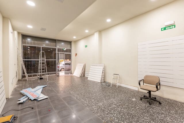 Erhverv til leje i Burlada - € 800 (Ref: 9426966)