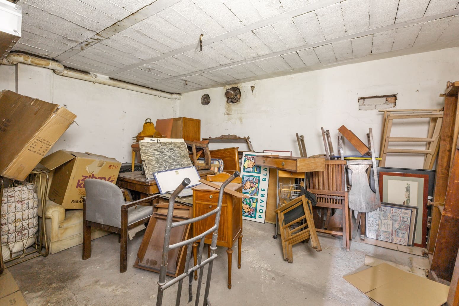 Commercial for rent in Burlada - € 800 (Ref: 9426966)