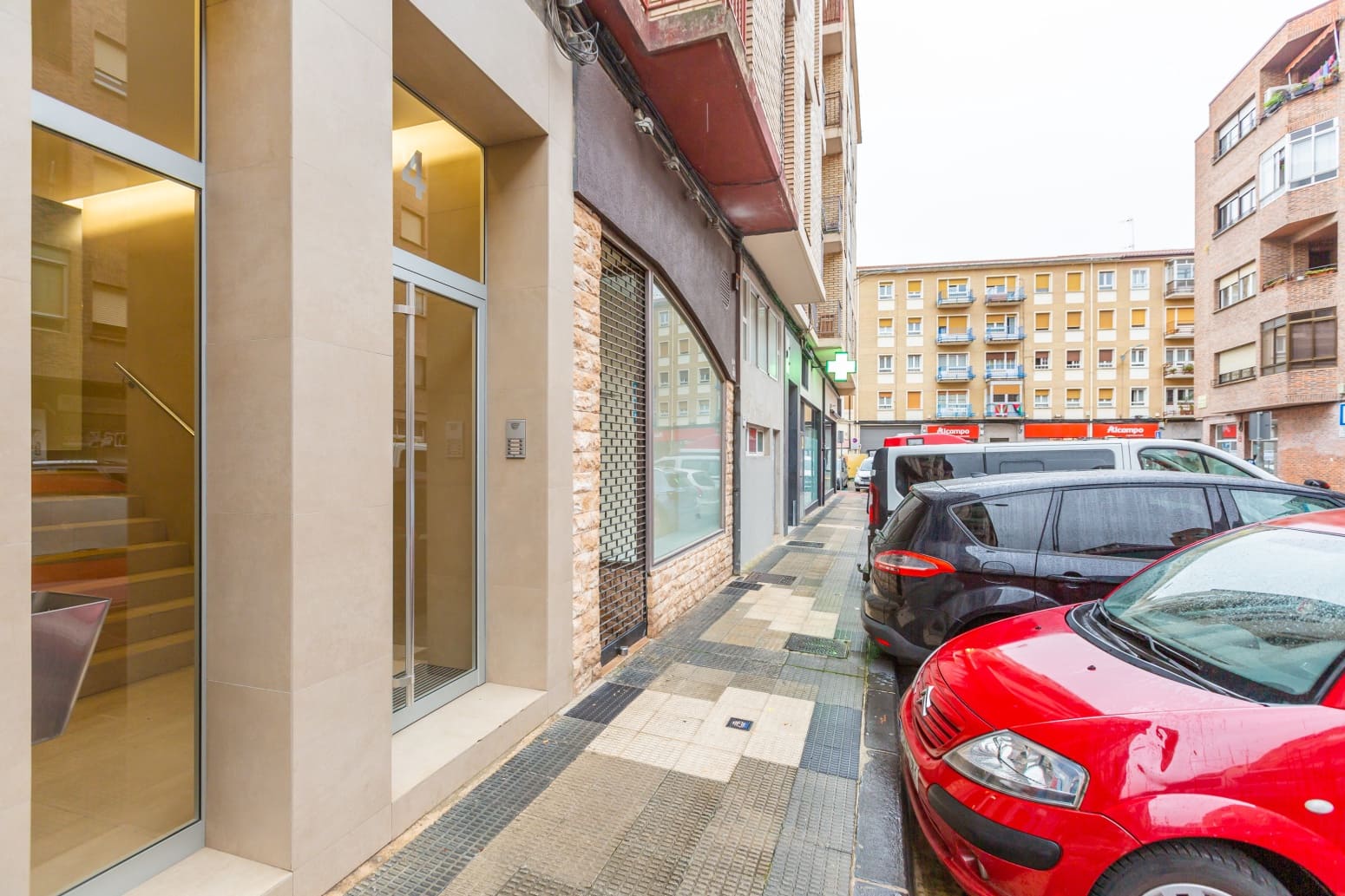 2 bedroom Flat for sale in Pamplona / Iruna - € 187,000 (Ref: 9436956)