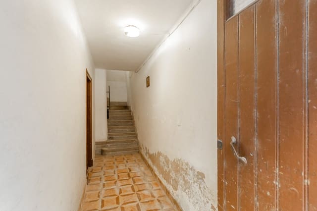 4 soveværelse Villa til salg i Sangüesa med garage - € 69.000 (Ref: 9439704)