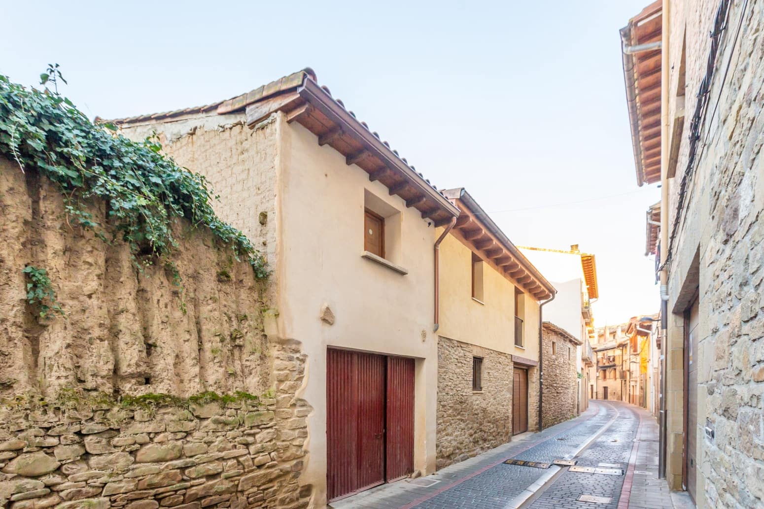 4 soveværelse Villa til salg i Sanguesa med garage - € 69.000 (Ref: 9439704)