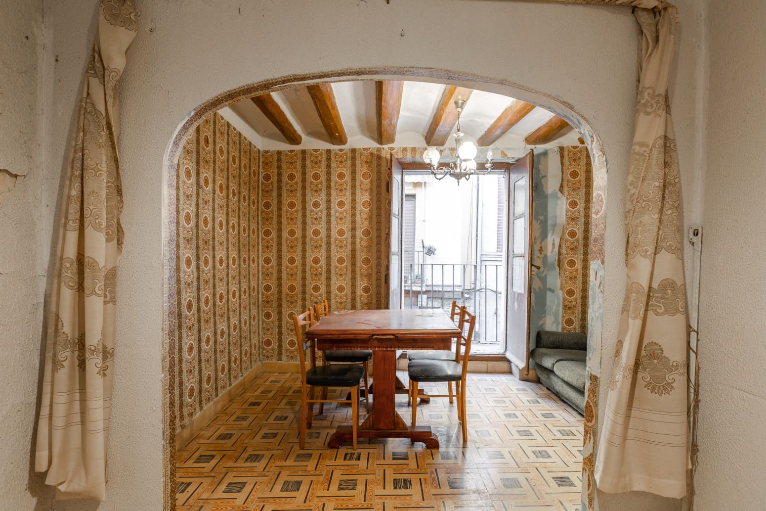 4 soveværelse Villa til salg i Sanguesa med garage - € 69.000 (Ref: 9439704)