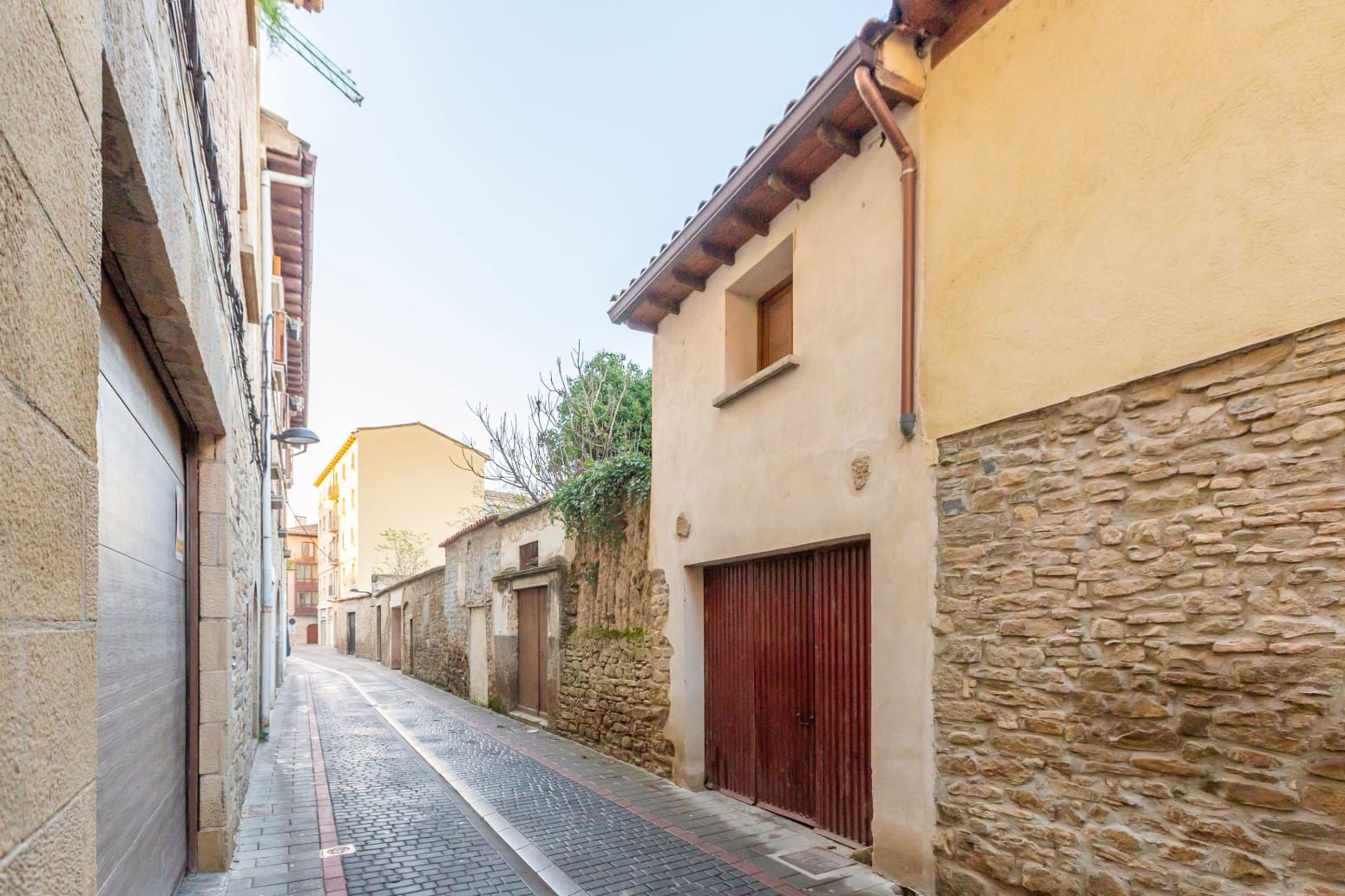 4 soveværelse Villa til salg i Sanguesa med garage - € 69.000 (Ref: 9439704)