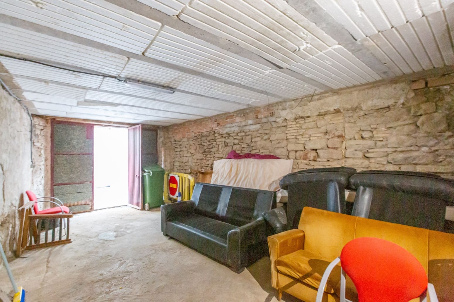 4 soveværelse Villa til salg i Sanguesa med garage - € 69.000 (Ref: 9439704)