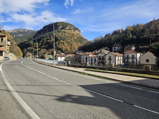 3 chambre Villa/Maison à vendre à Urzainqui avec garage - 257 000 € (Ref: 9446131)