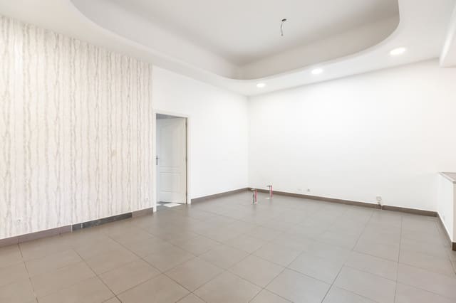 Kommersiell til leie i Pamplona - € 510 (Ref: 9451109)