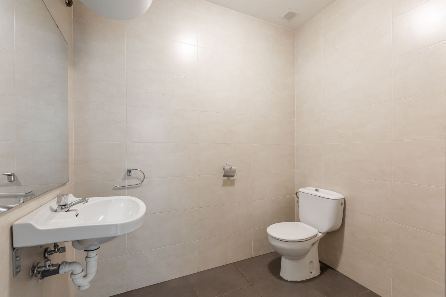 Kommersiell til leie i Pamplona - € 510 (Ref: 9451109)