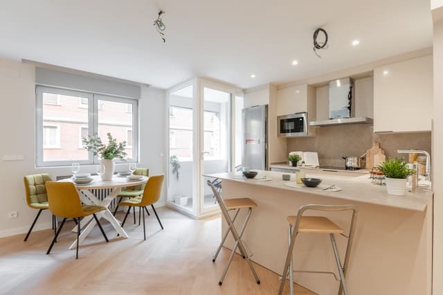 2 makuuhuone Asunto myytävänä paikassa Pamplona - 360 000 € (Ref: 9451830)