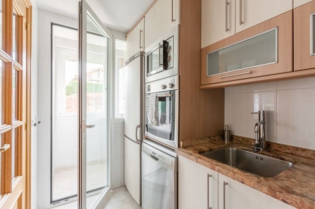 1 Zimmer Wohnung zu verkaufen in Egüés, Valle de Egüés/Eguesibar mit Garage - 230.000 € (Ref: 9468242)