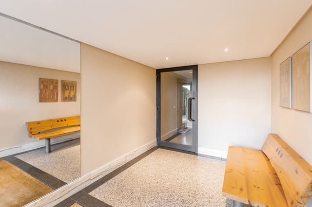 1 Zimmer Wohnung zu verkaufen in Egüés, Valle de Egüés/Eguesibar mit Garage - 230.000 € (Ref: 9468242)