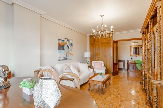 3 Zimmer Wohnung zu verkaufen in Pamplona / Iruña mit Garage - 430.000 € (Ref: 9474015)