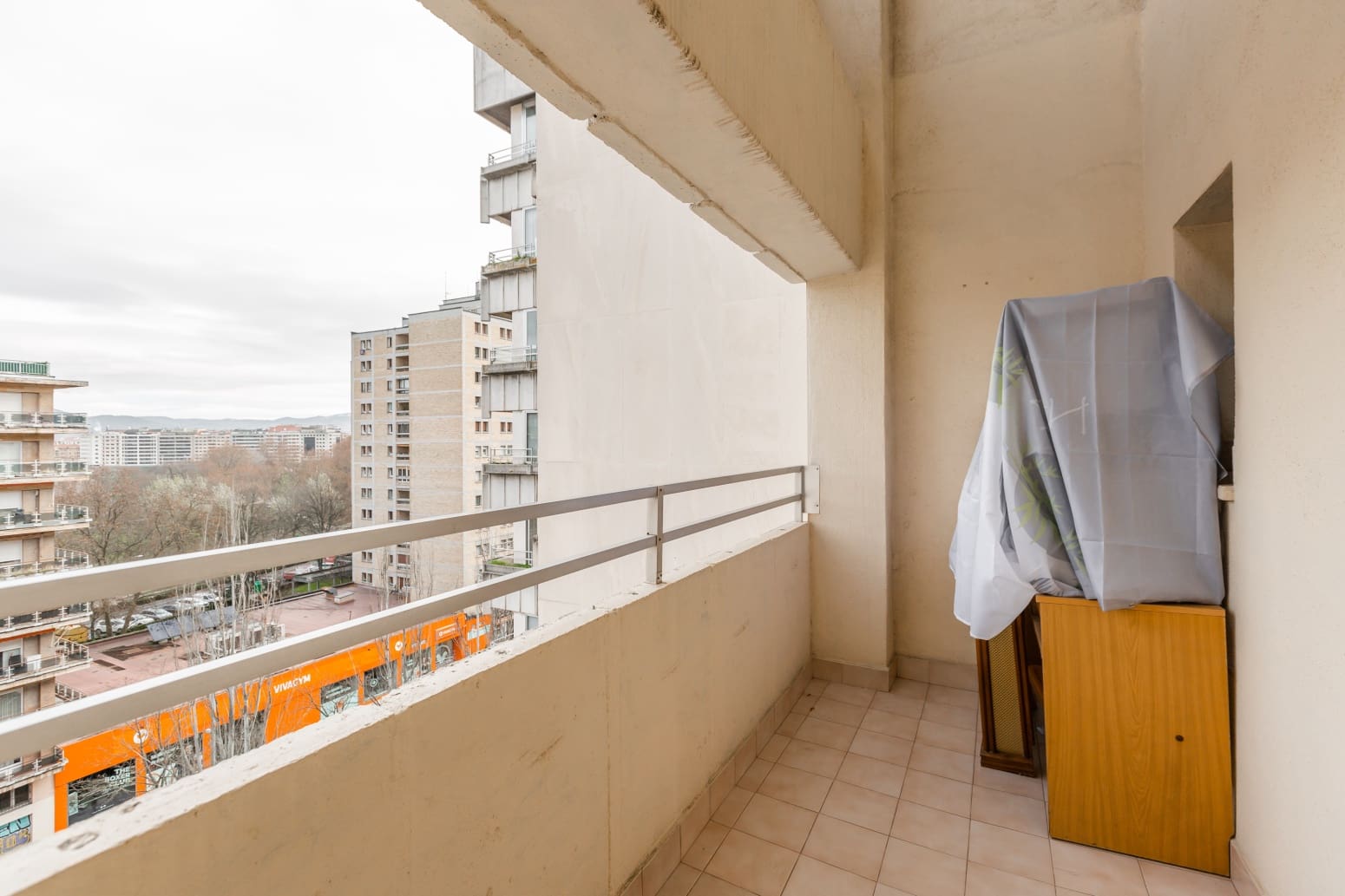 3 makuuhuone Asunto myytävänä paikassa Pamplona mukana 
autotalli - 430 000 € (Ref: 9474015)