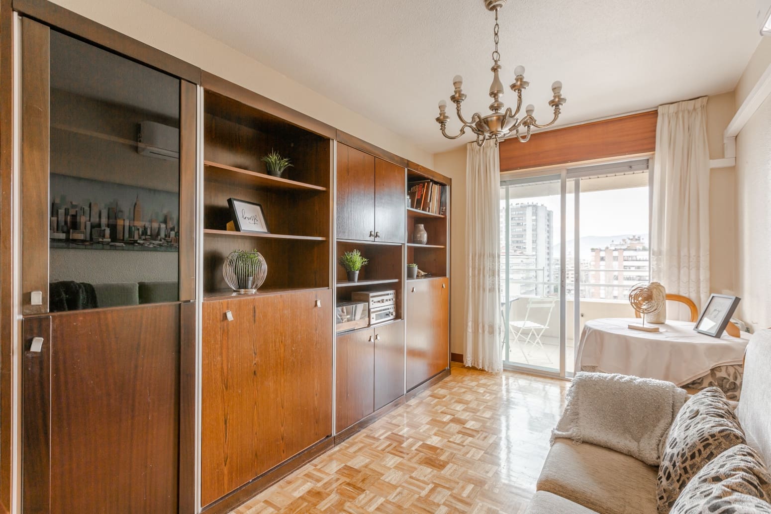 3 makuuhuone Asunto myytävänä paikassa Pamplona mukana 
autotalli - 430 000 € (Ref: 9474015)