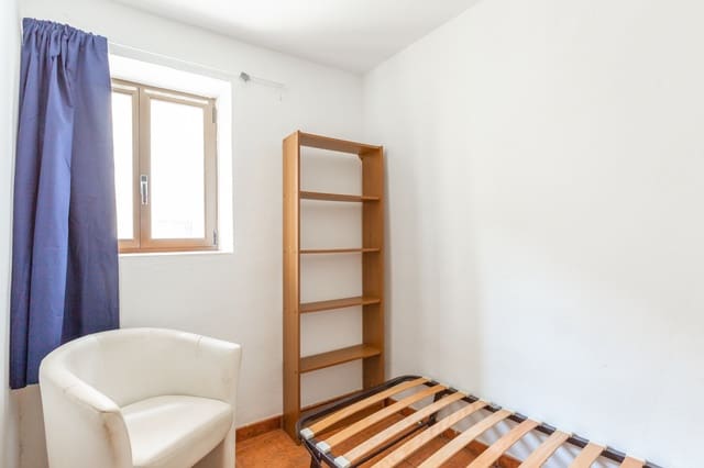 5 bedroom Villa for sale in Lerga - € 78,000 (Ref: 9474762)