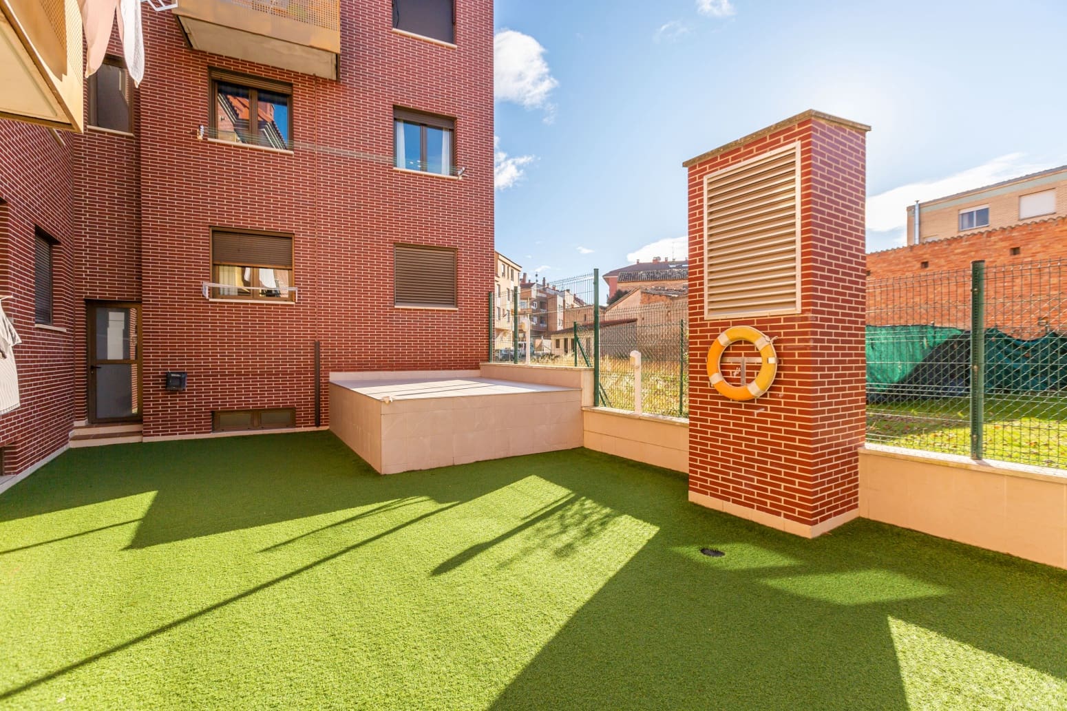 2 sovrum Lägenhet till salu i Villamediana de Iregua med pool garage - 162 000 € (Ref: 9474764)