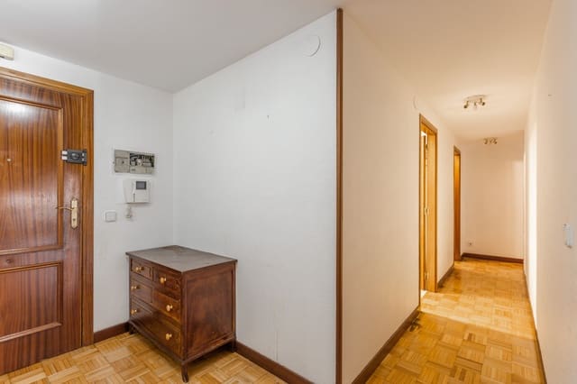 3 makuuhuone Asunto myytävänä paikassa Pamplona - 310 000 € (Ref: 9481915)